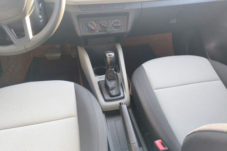 Used Skoda Fabia 2015 1.4L Automatic Front-Drive Model
