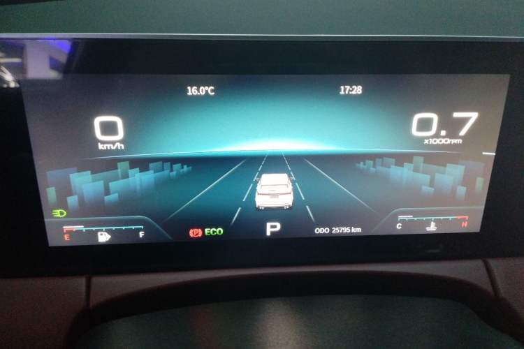 Used JETOUR X70 PLUS 2023 1.5T DCT Brave PLUS 5-Seater
