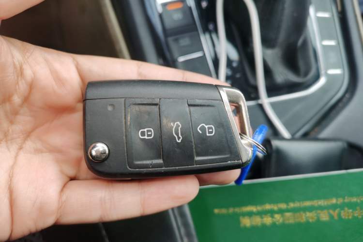 Used Volkswagen Tiguan L 2019 Updated Version 330TSI Automatic Two-Wheel Drive Panoramic Comfort Edition China VI Standard