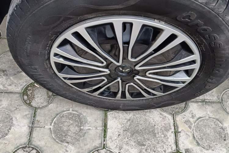 Used Wuling Hongguang New Energy 2024 All-Electric Model 300KM Standard Version