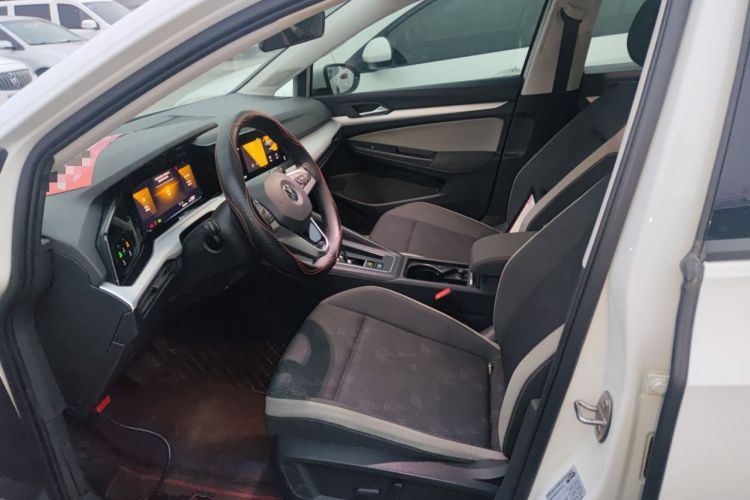 Used Volkswagen Golf 2021 200TSI DSG
