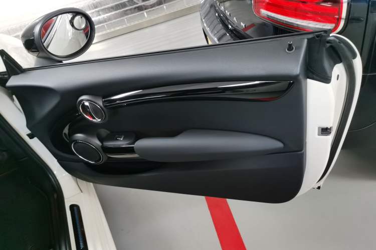 Used  MINI 2019 2.0T COOPER S Racing Driver
