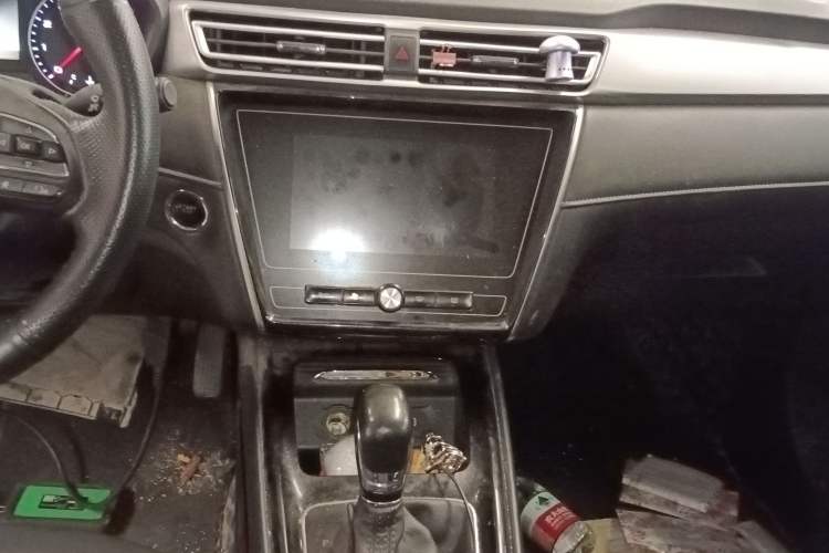 Used Roewe i5 2020 1.5L Automatic 4G Connected Linghao Edition
