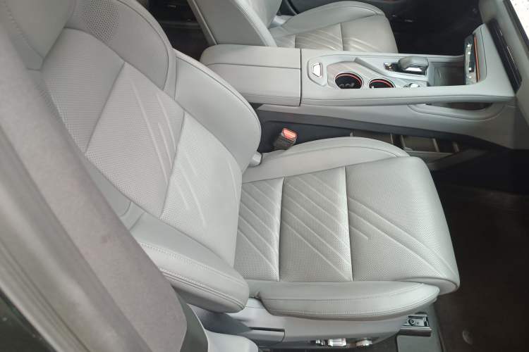 Used Zeekr 001 2025 ME Version 100 kWh All-Wheel Drive