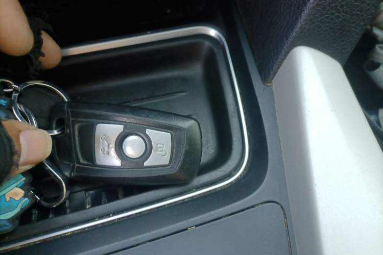 Used BMW 3 Series GT 2013 320i Leading Model
