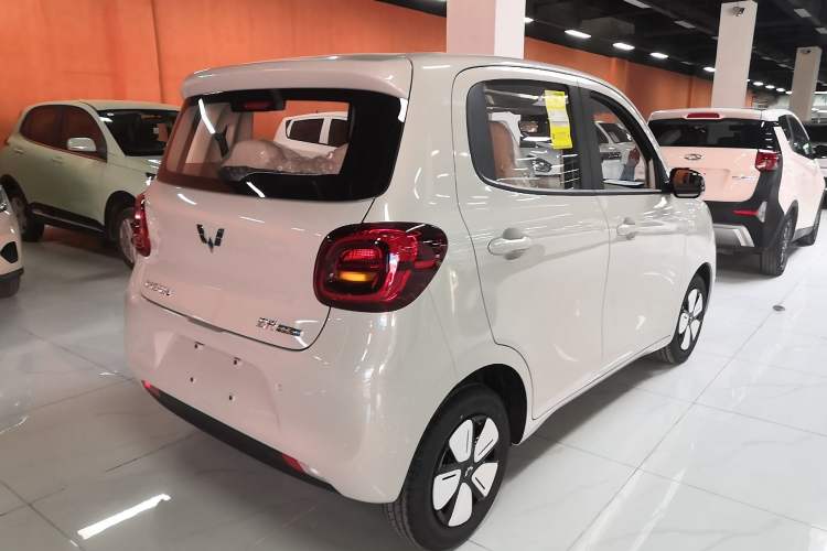 Used Wuling Hongguang MINIEV 2025 Four-Door Version Advanced Edition
