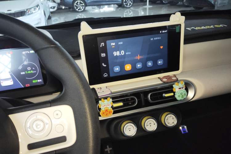 Used Wuling Hongguang MINIEV 2024 3rd Generation 215km Advanced Version