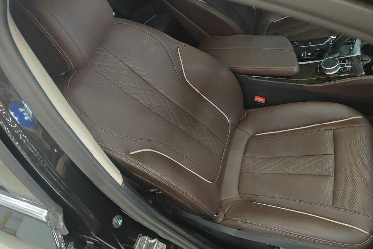 Used BMW 5 Series 2022 Restyled 525Li Luxury Package
