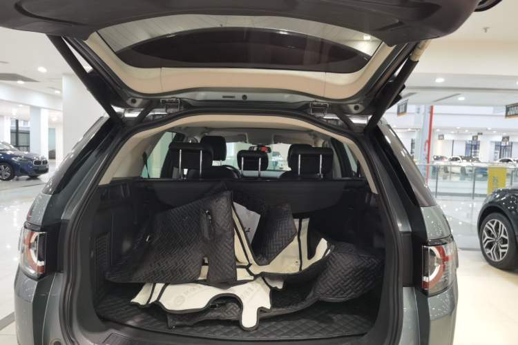 Used Land Rover Discovery Sport 2018 240 PS SE Version