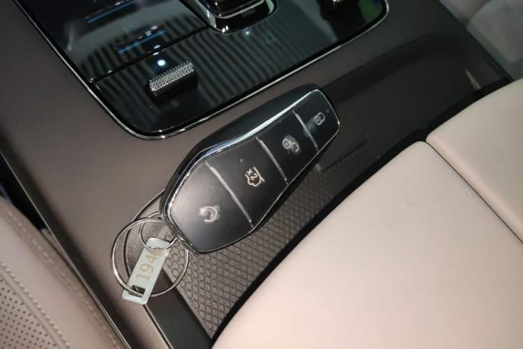 Used BYD Han 2025 EV with 701 km of Laser Radar-Enabled Intelligent Driving
