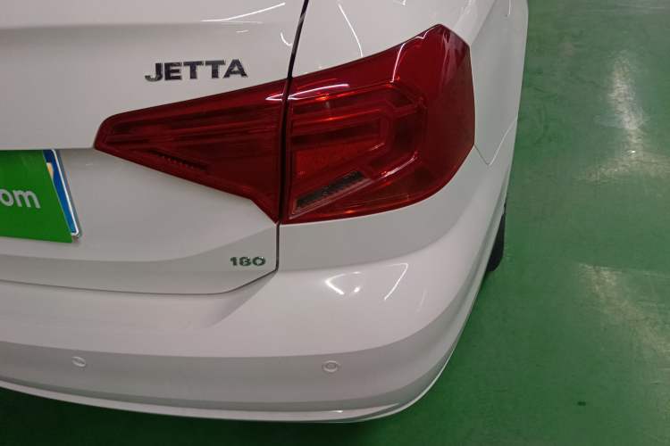 Used Volkswagen Jetta 2017 1.5L Manual Fashion Edition