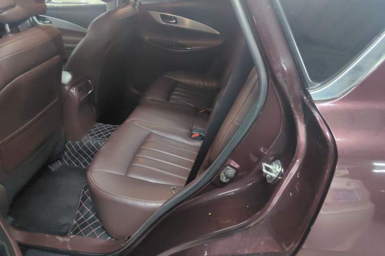 Used Infiniti QX50 2015 2.5L Luxury Edition
