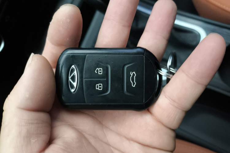 Used Chery Tiggo 7 2016 2.0L CVT Shining Edition
