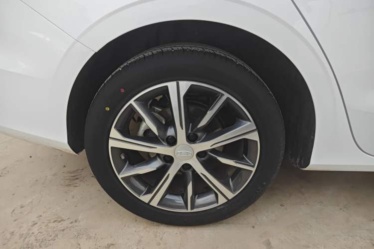 Used Geely Auto Emgrand 2023 4th Generation Champion Edition 1.5L CVT Prestige Model
