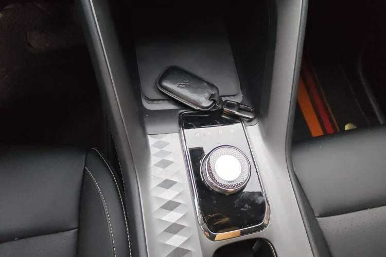 Used Wuling Xingyun 2023 2.0L DHT Flagship Edition
