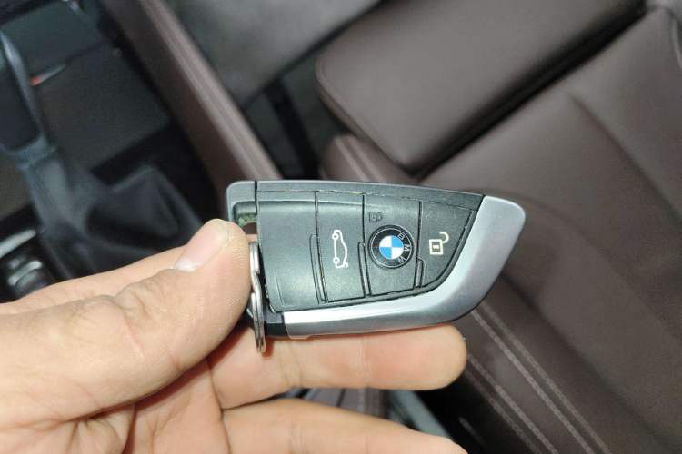 Used BMW X1 2016 xDrive20Li Luxury Model
