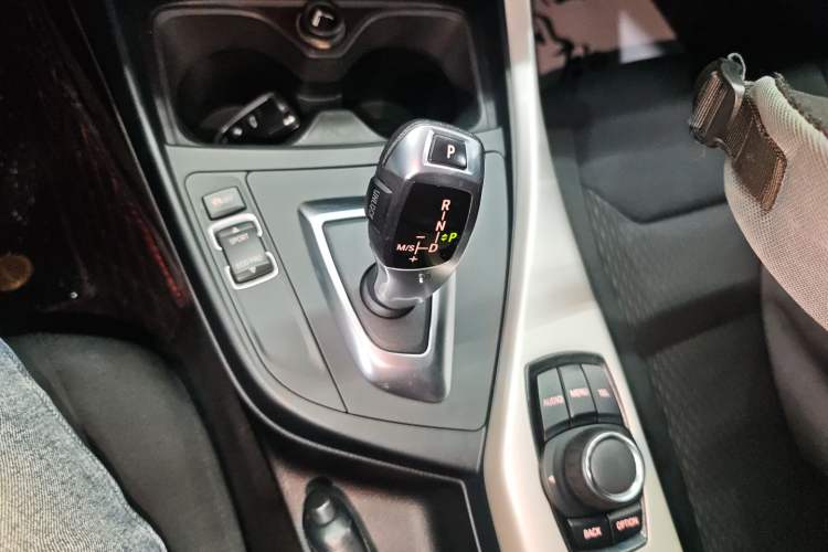 Used BMW 1 Series 2013 Facelifted 118i Leading Edition
