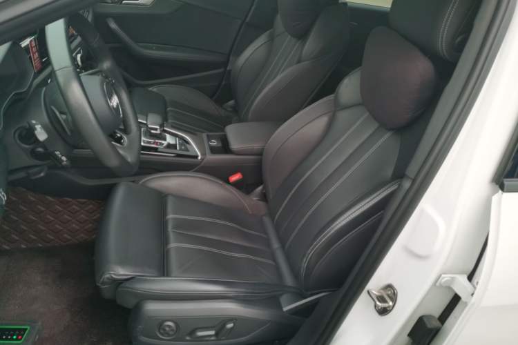 Used Audi A4L 2023 40 TFSI Luxury Dynamic Model