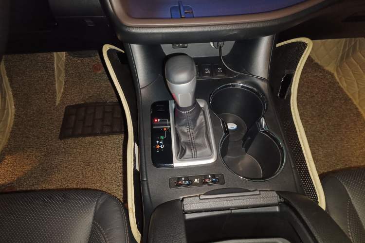 Used Toyota Highlander 2015 2.0T Four-Wheel Drive Ultimate Edition 7-Seater
