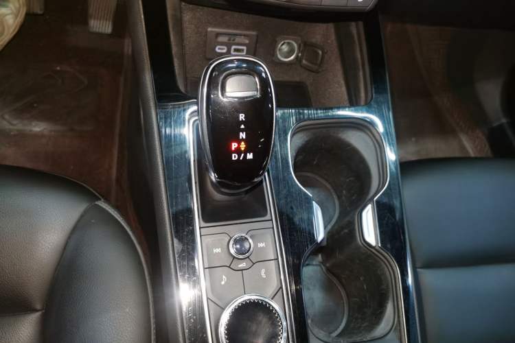 Used Cadillac XT4 2021 28T Two-Wheel Drive Leading Version
