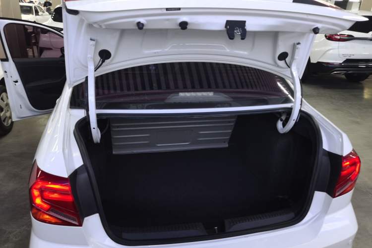 Used Volkswagen Jetta 2017 1.4L Manual Fashion Edition
