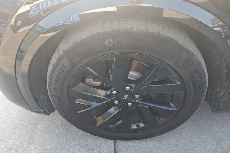 Used Li Auto L8 2023 Max model