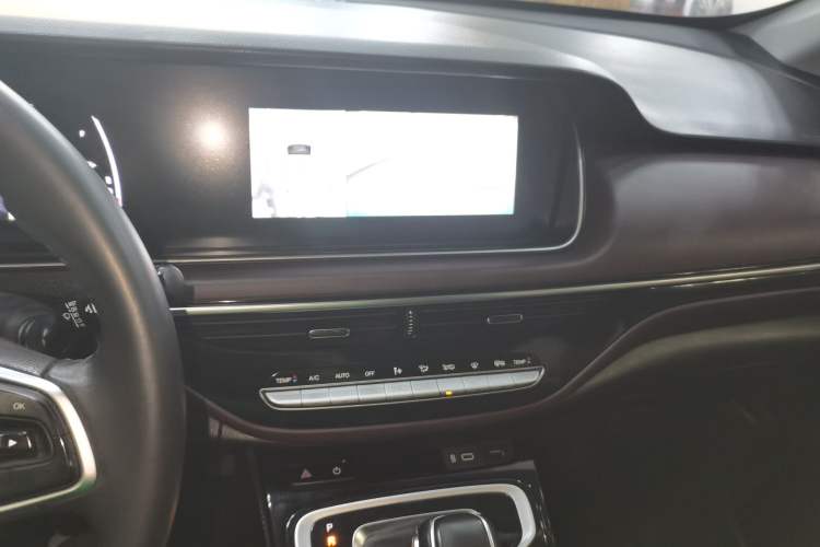 Used GAC Trumpchi M6 2023 PRO 270T DCT Luxury Edition
