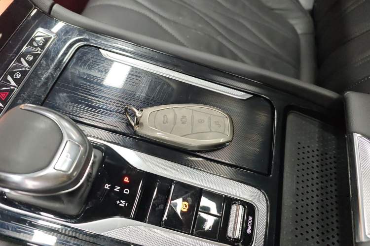 Used Hongqi H5 2023 2.0T Automatic Smart Connect Flagship Edition
