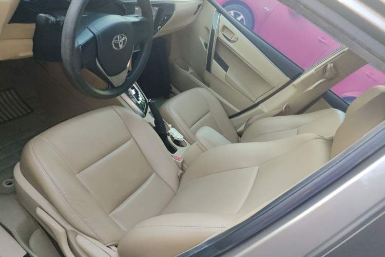 Used Toyota Corolla 2014 1.6L CVT GL-i
