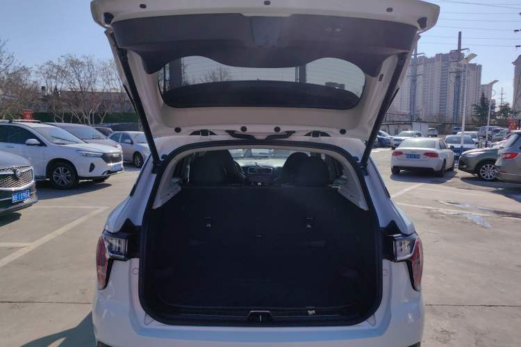 Used Lynk & Co 01 2017 2.0T Two-Wheel Drive Pro Edition
