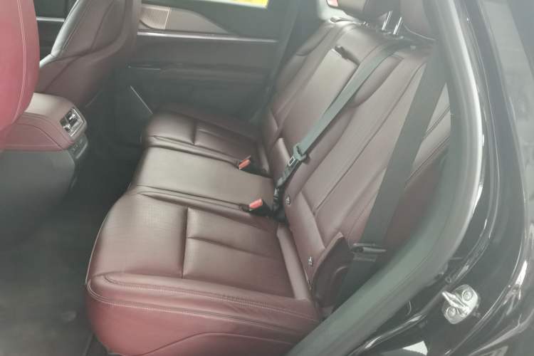 Used Cadillac XT5 2025 2.0T Platinum Edition
