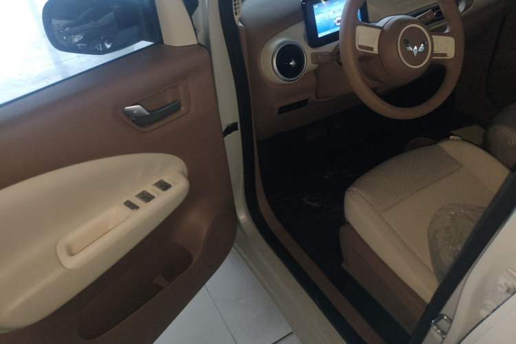 Used Wuling Hongguang MINIEV 2025 Four-Door Version Advanced Edition