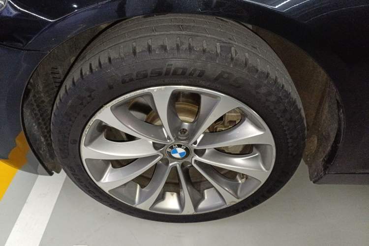 Used BMW 5 Series 2017 525Li Leading Model
