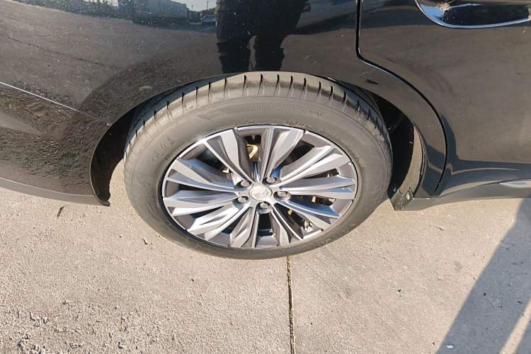 Used Hongqi E-QM5 2023 620km PLUS
