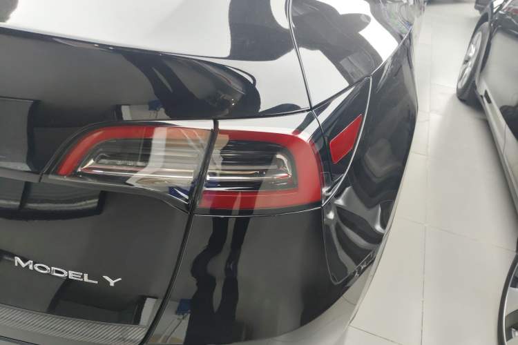 Used Tesla Model Y 2022 Rear-Wheel-Drive Version
