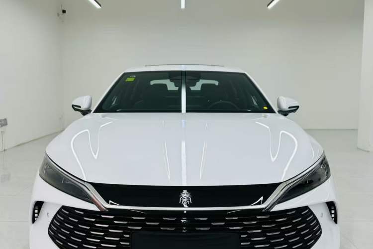 Used BYD Qin PLUS 2025 DM-i Smart Drive 120KM Superior Model
