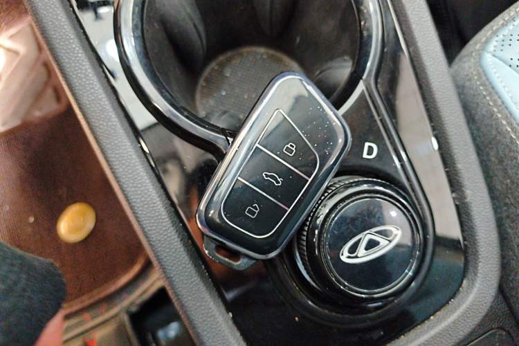 Used Chery Little Ant 2022 Sweet Pink Edition Half-Sugar Version Lithium Iron Phosphate 29.2 kWh 30 kW 301 km
