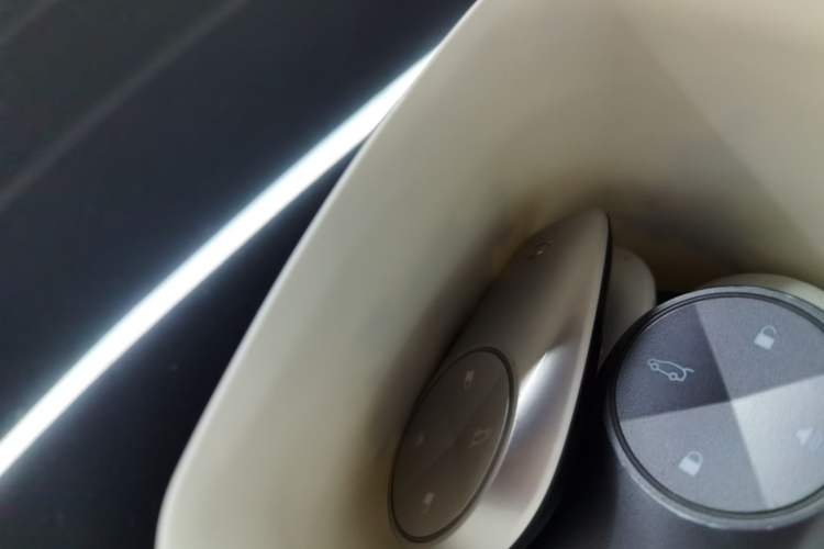 Used Nio ES8 2020 580 km Range Signature Edition Six-Seater Version
