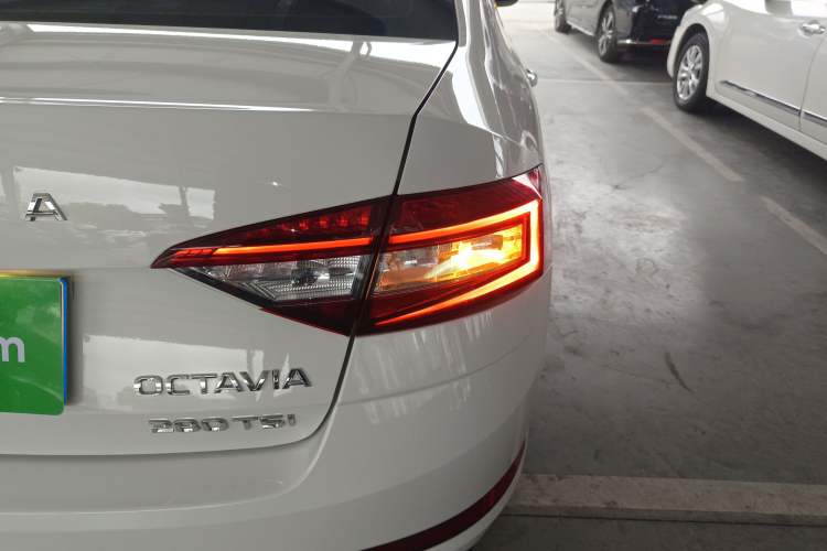 Used Skoda Octavia 2018 TSI280 DSG Luxury Edition
