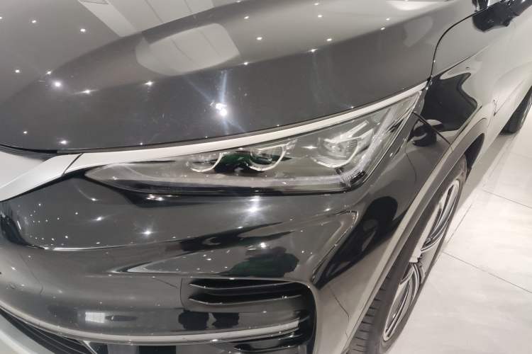 Used BYD Tang New Energy 2022 EV 635 km All-Wheel-Drive Flagship Model
