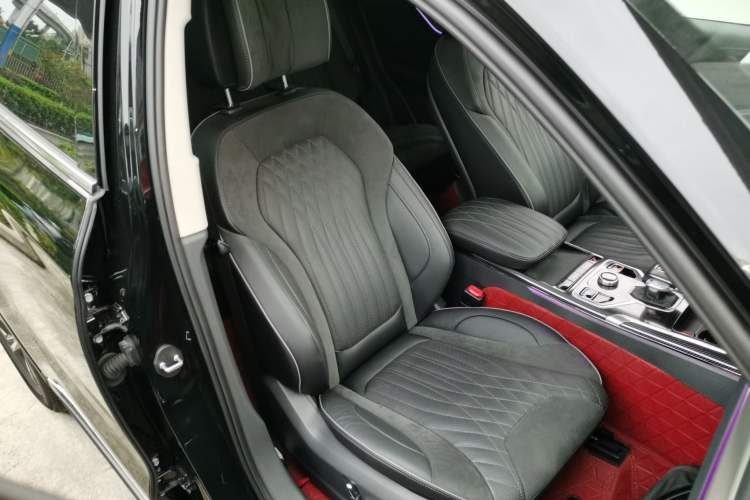 Used Hongqi HS5 2022 Revised Version 2.0T Smart Connect Flagship Edition

