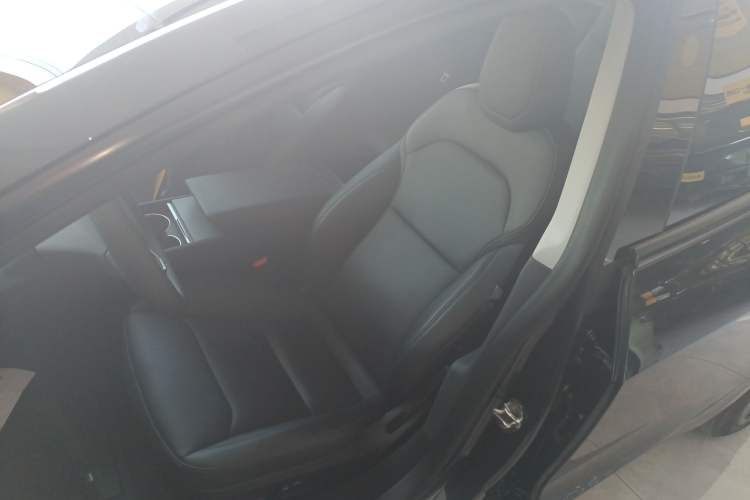 Used Tesla Model 3 2023 Rear-Wheel-Drive Version
