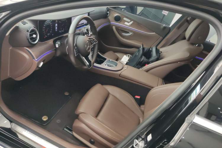 Used Mercedes-Benz E-Class 2022 Second Facelift E 300 L Fashion Edition
