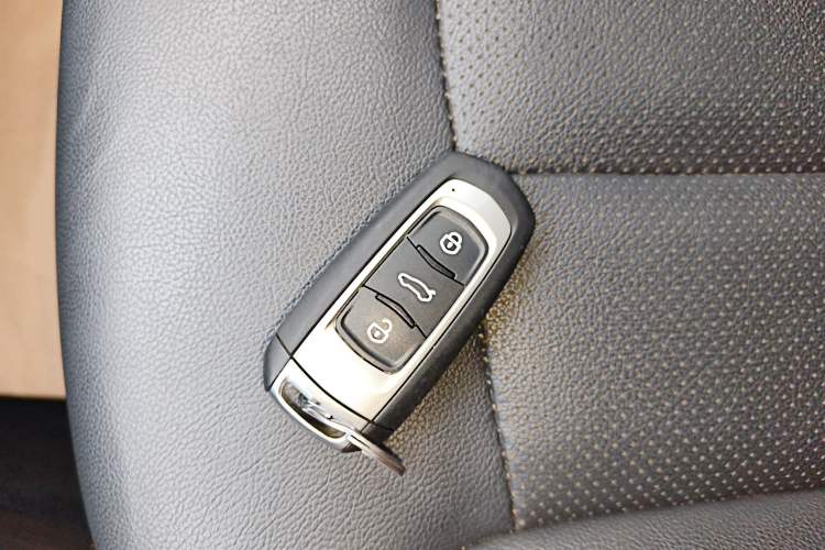 Used Geely Auto Vision X3 2021 PRO 1.5L CVT Deluxe Model
