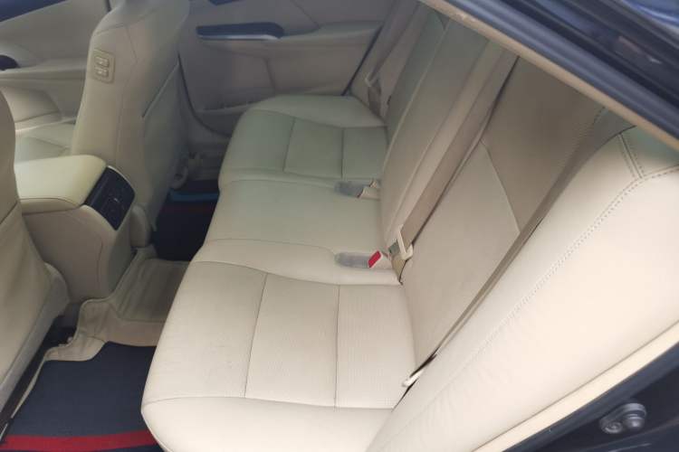 Used Toyota Camry 2015 2.0G Premier Edition
