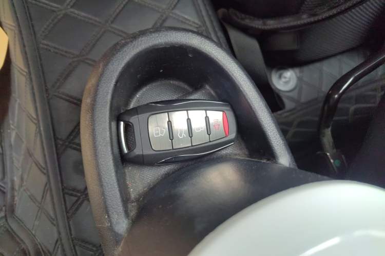 Used ORA Black Cat 2021 351 km Standard Version
