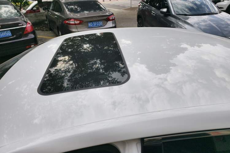 Used Roewe i6 2019 PLUS 1.6L CVT 4G Connected Flagship Deluxe Edition
