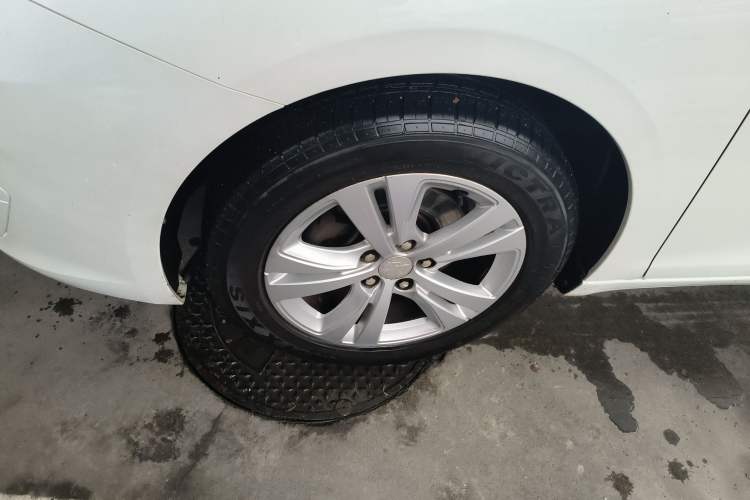 Used Peugeot 408 2014 1.8L Manual Leading Edition