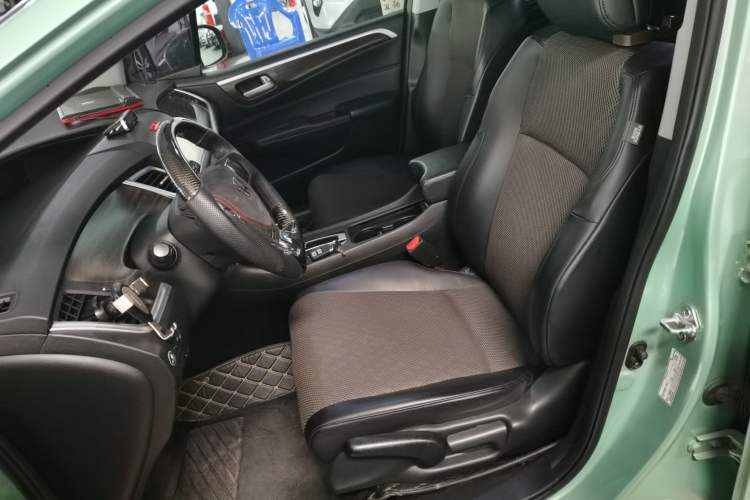 Used Honda Jade 2017 1.8L automatic Comfort version 5 seats
