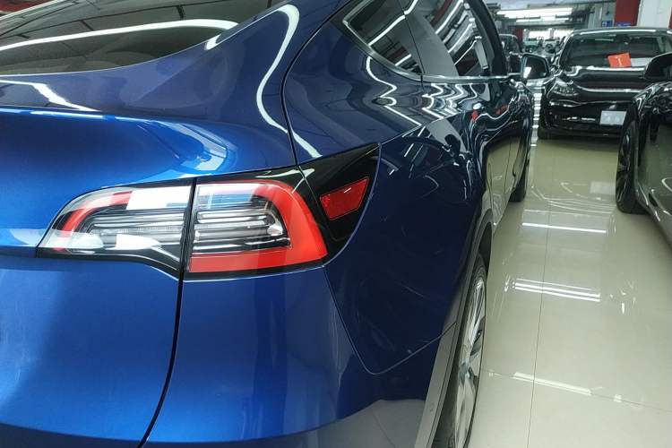 Used Tesla Model Y 2022 Long-Range All-Wheel-Drive Version
